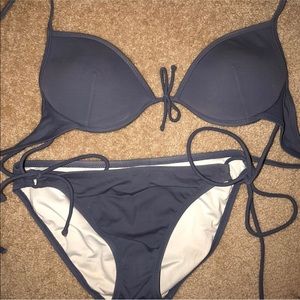 Vs underwire bikini
